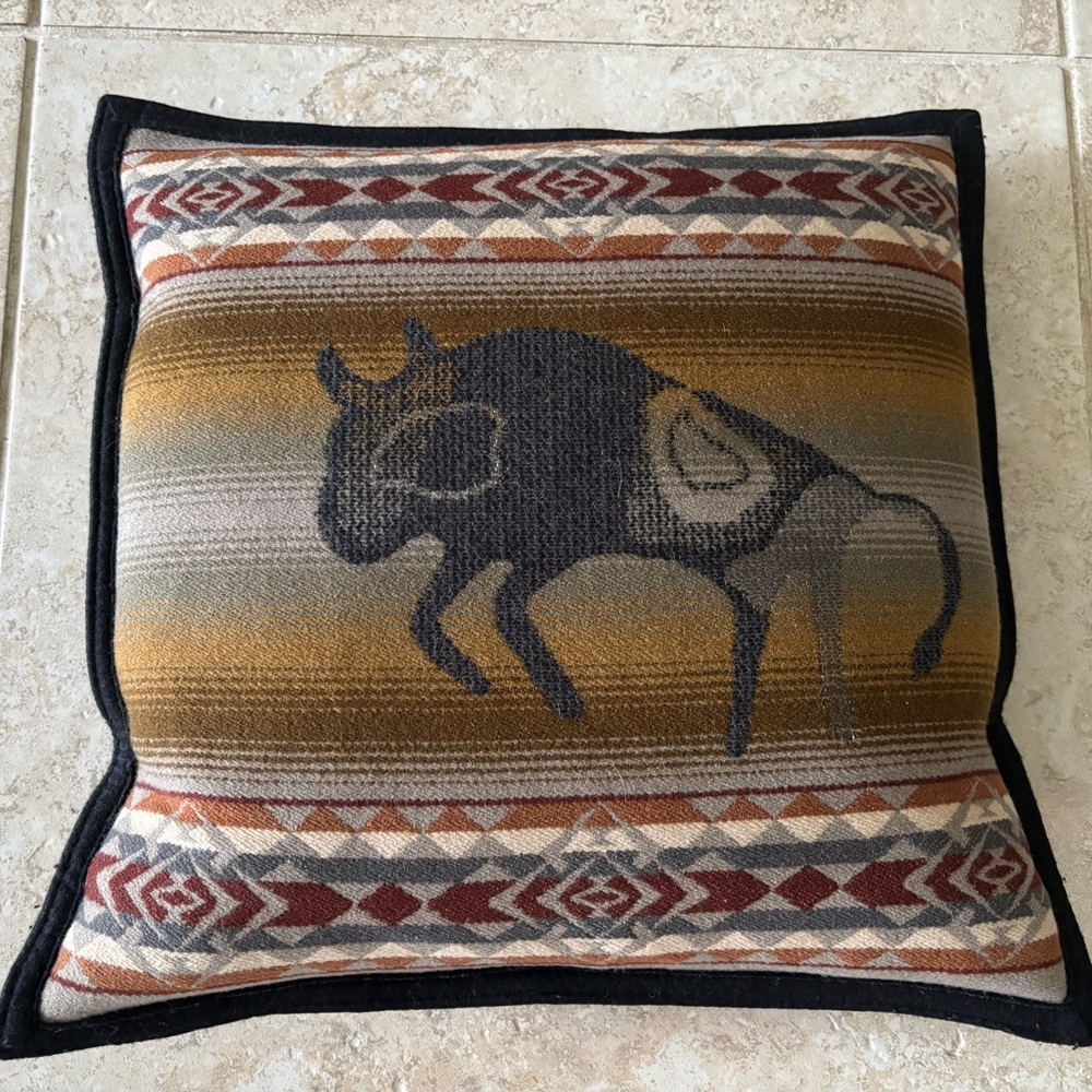 Retired Pendleton Southwestern Reversible Design Buffalo Hunt Accent Pillow